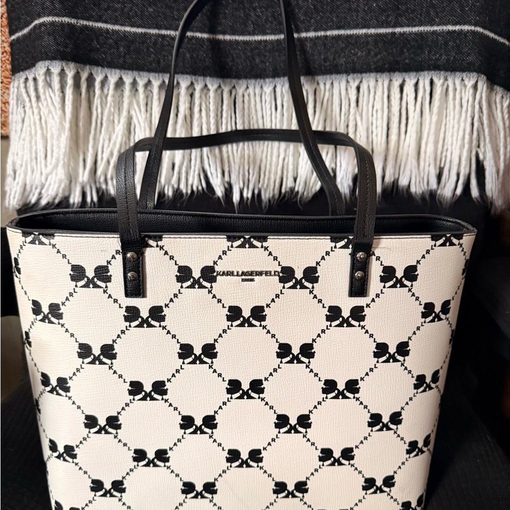 Karl Lagerfeld Monochrome Bow Pattern Tote
